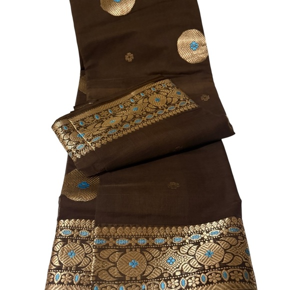 Introducing our exquisite Full Zari Parrot Pattern Paithani Dupatta!new - Picture 1 of 7